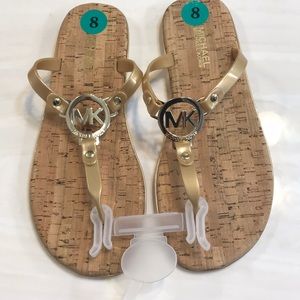 MICHAEL KORS Gold MK Logo Charm Jelly Cork size 8